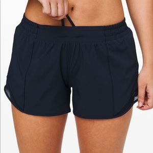 NWOT Hotty Hot Low Rise Lined Short 4”